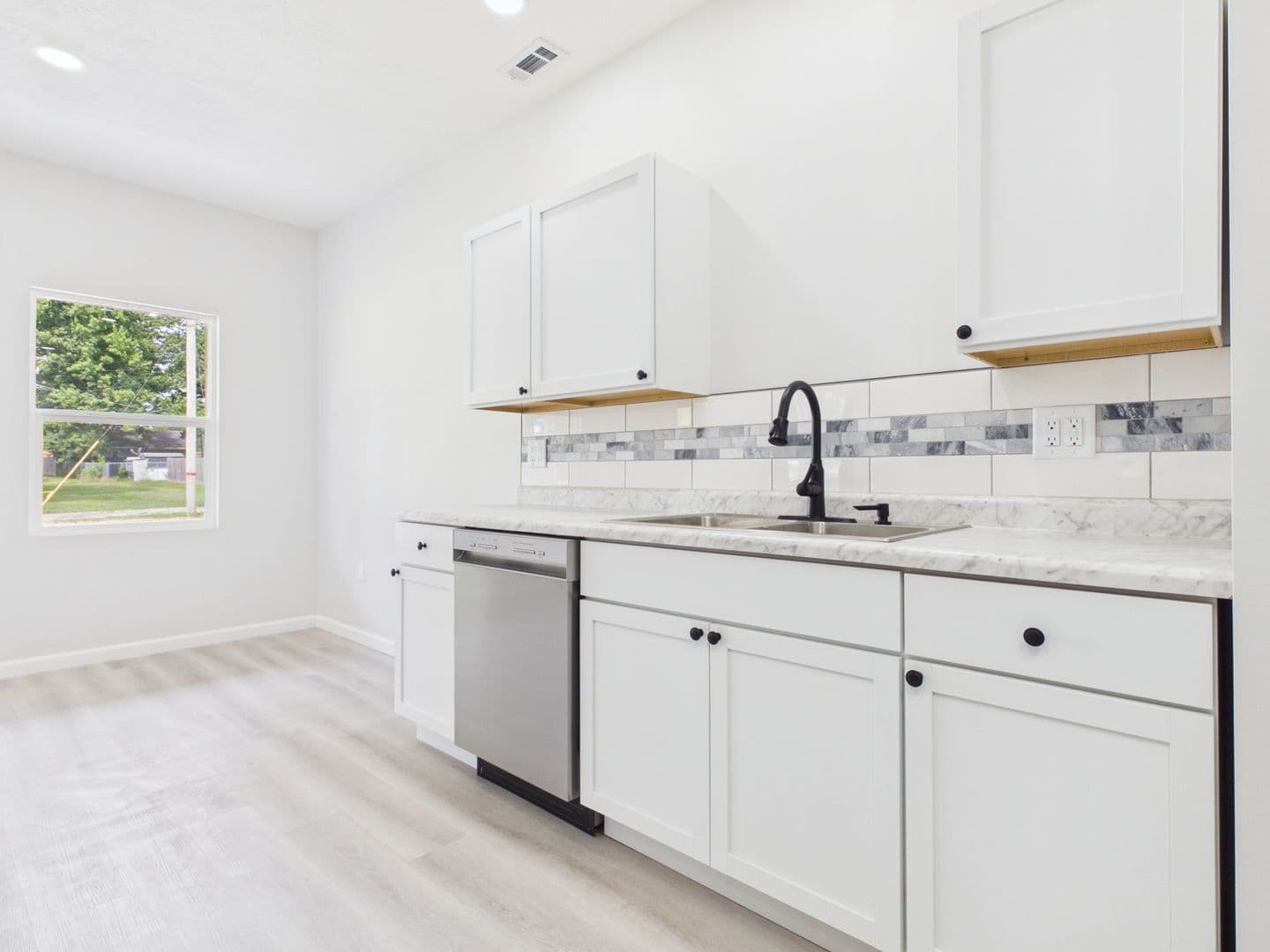 Frankton House: 204 S. Woodsworth Ave