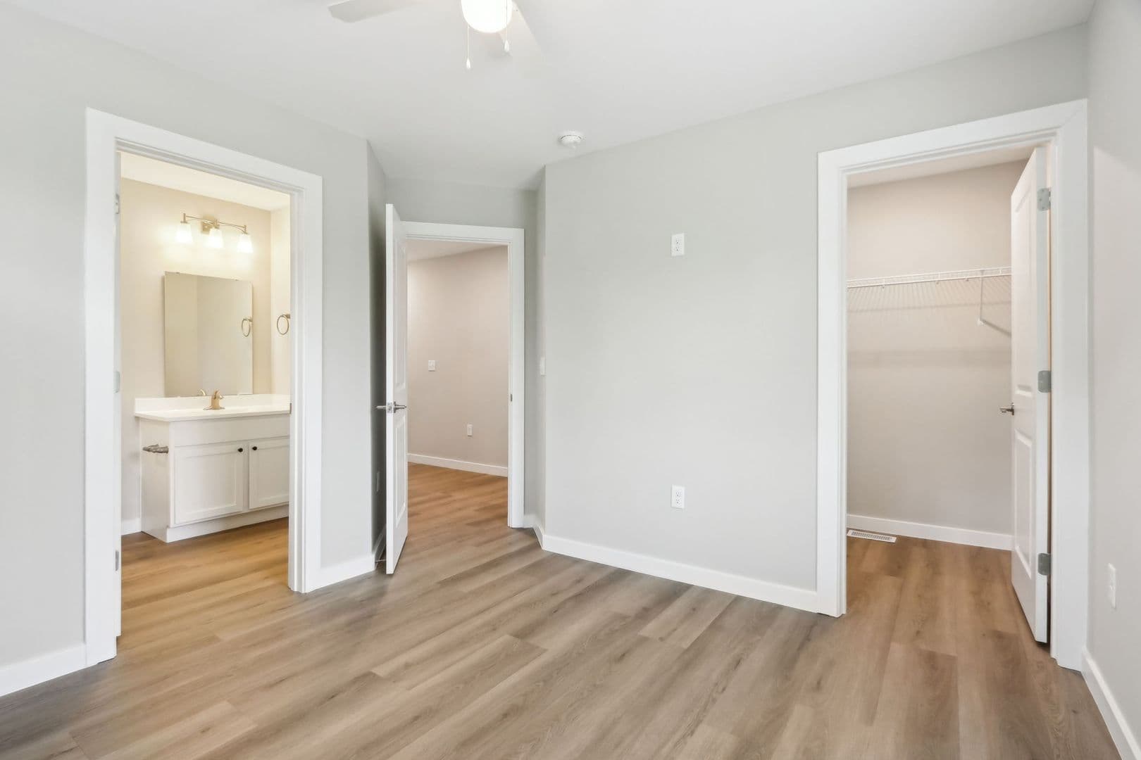 Yorktown Townhome: 9860 W. Smith St