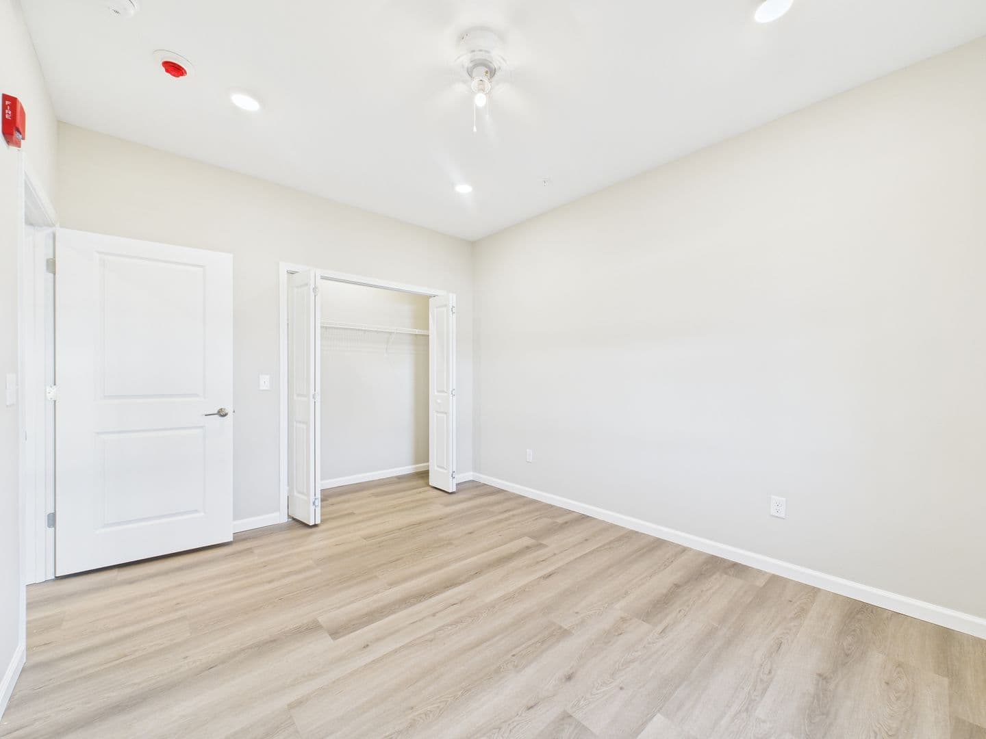 Yorktown Townhome: 9860 W. Smith St