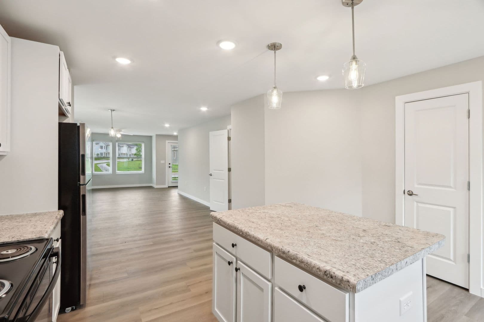 Yorktown Townhome: 9860 W. Smith St
