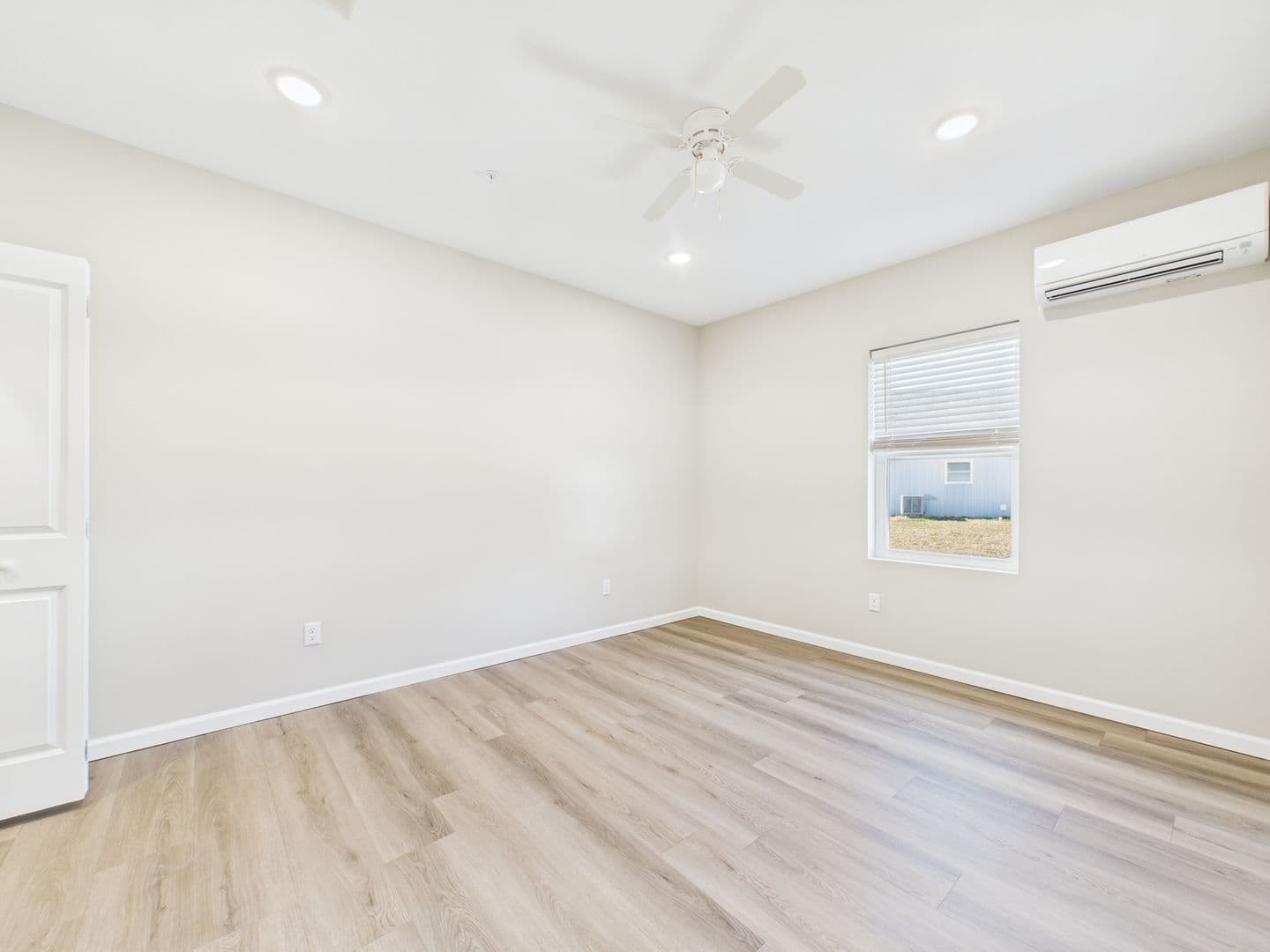 Yorktown Townhome: 9860 W. Smith St