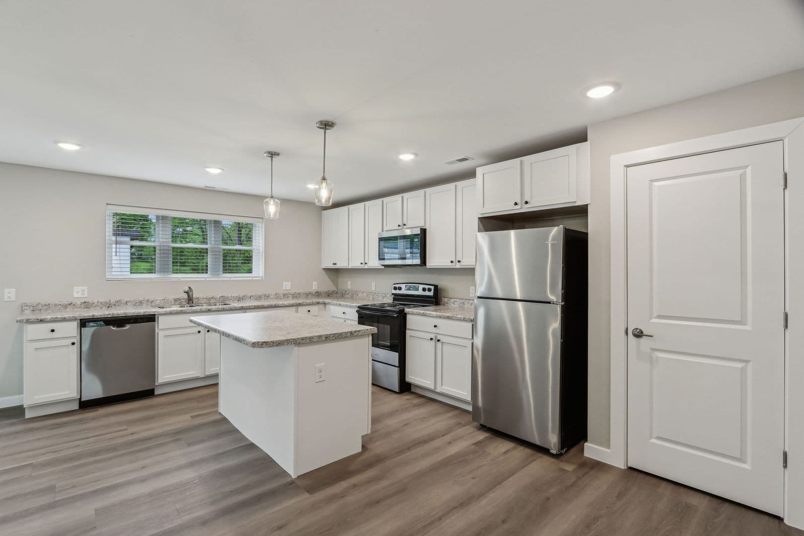 Yorktown Townhome: 9860 W. Smith St