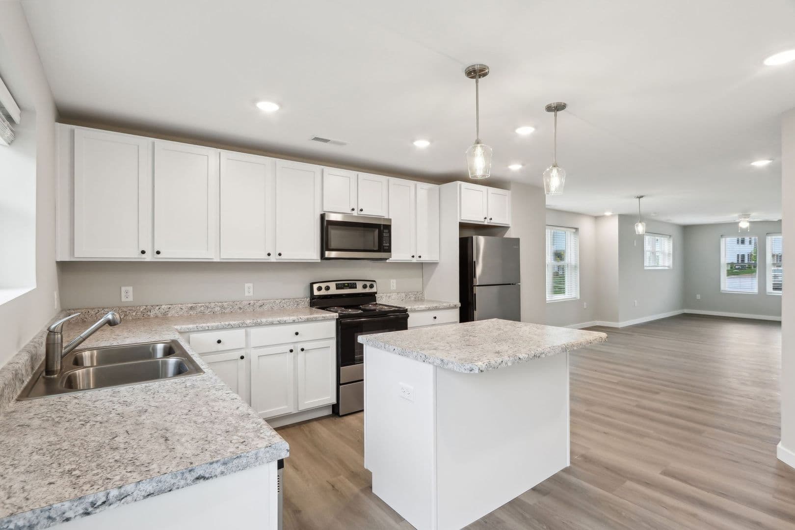 Yorktown Townhome: 9860 W. Smith St