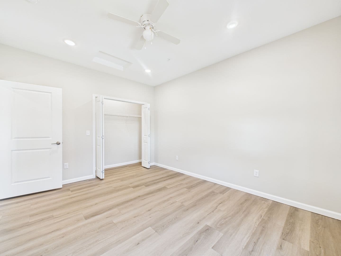 Yorktown Townhome: 9860 W. Smith St