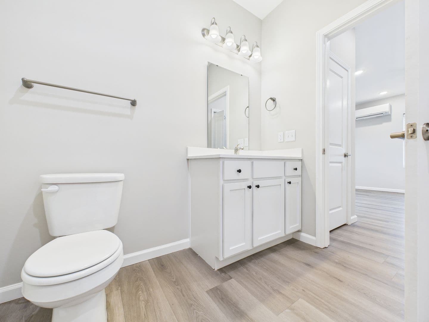 Yorktown Townhome: 9860 W. Smith St