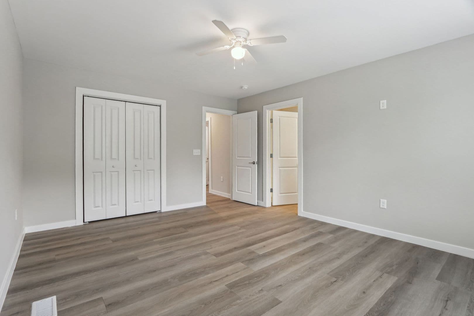 Yorktown Townhome: 9860 W. Smith St
