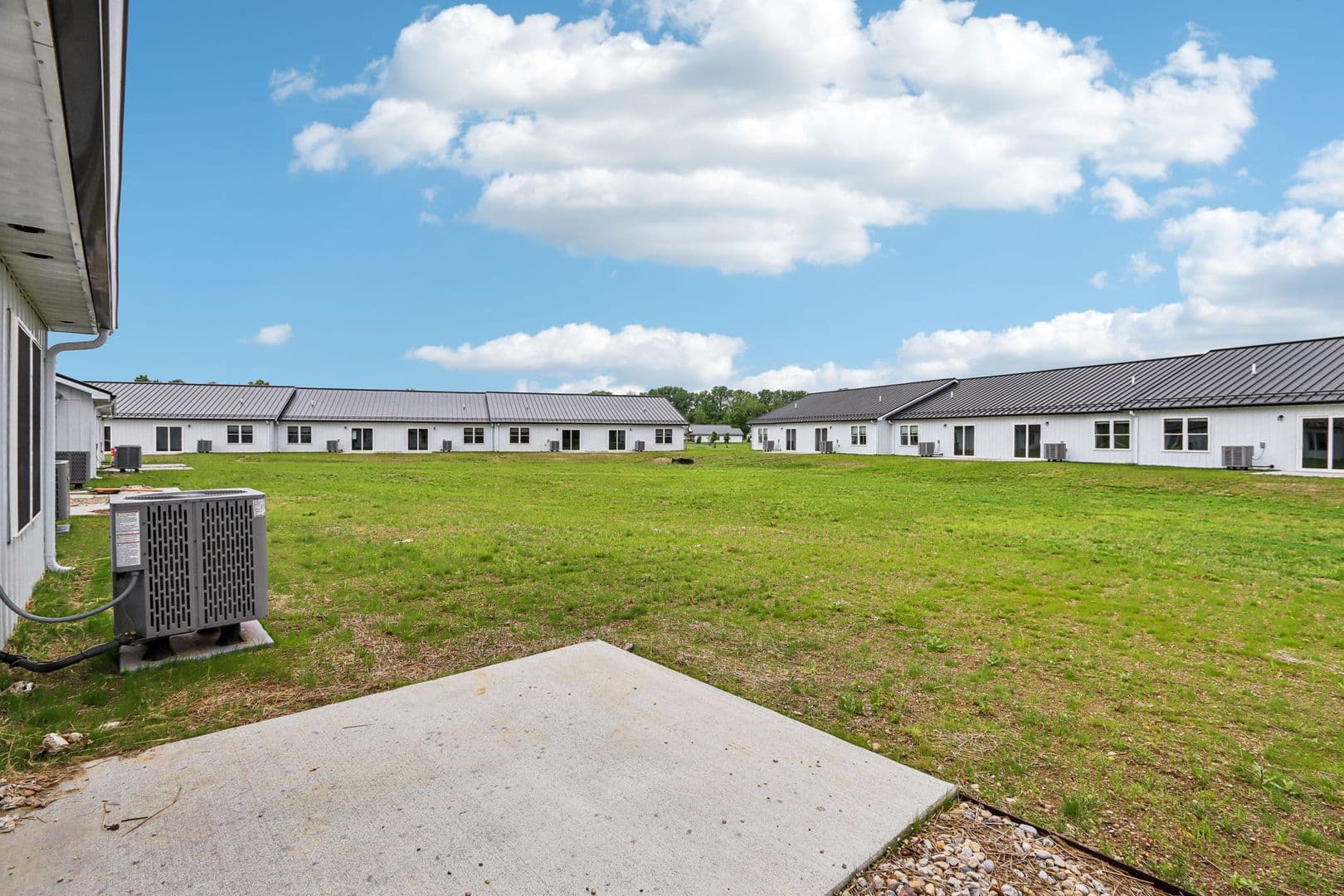 Yorktown Townhome: 9860 W. Smith St