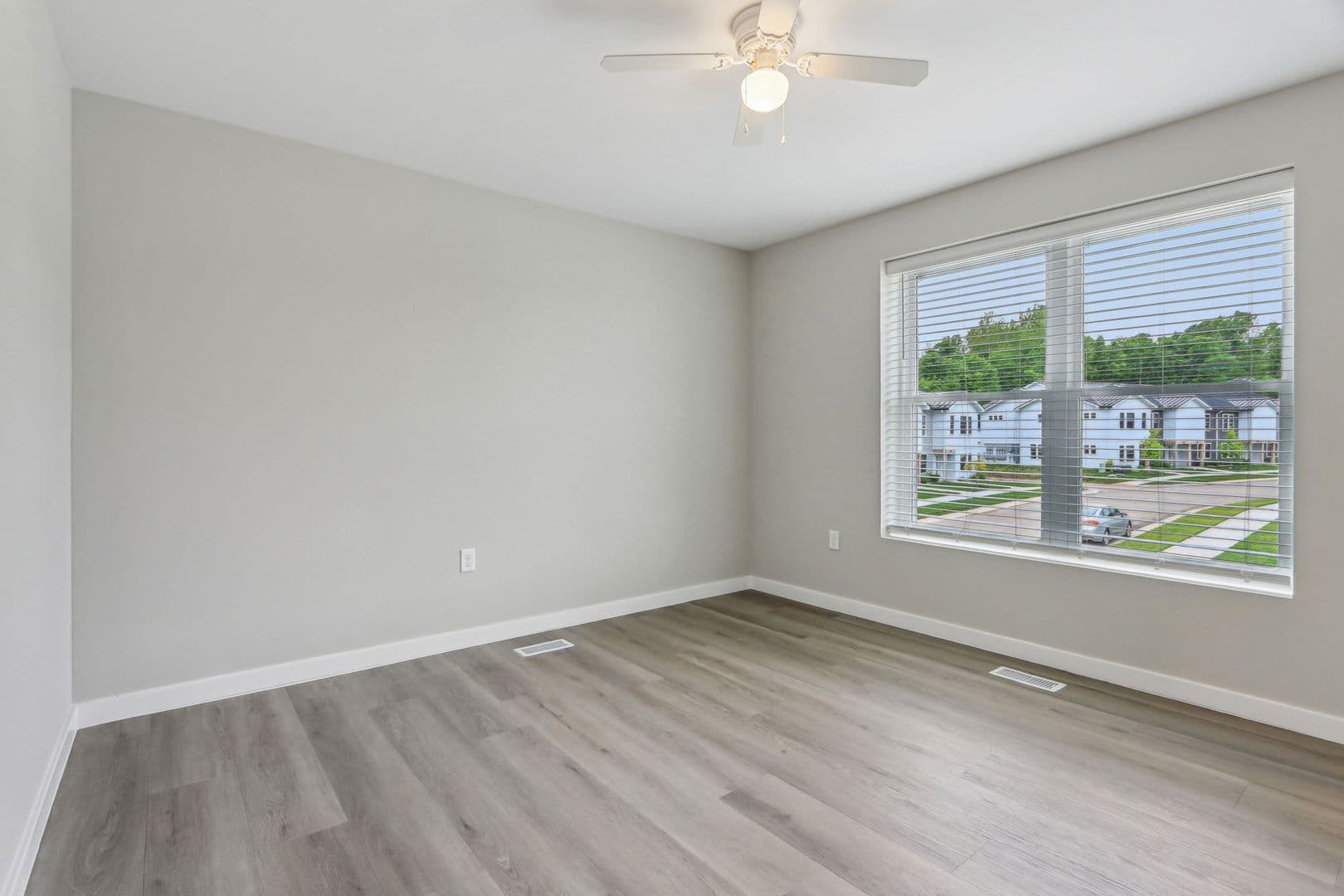 Yorktown Townhome: 9860 W. Smith St