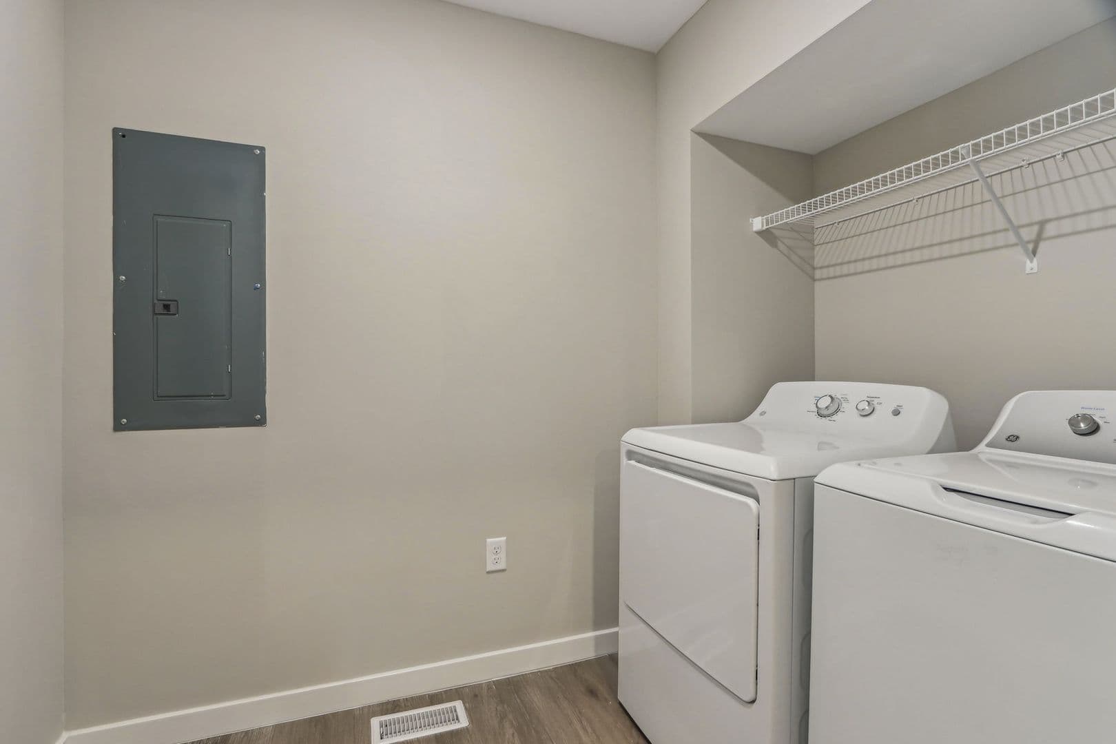 Yorktown Townhome: 9860 W. Smith St