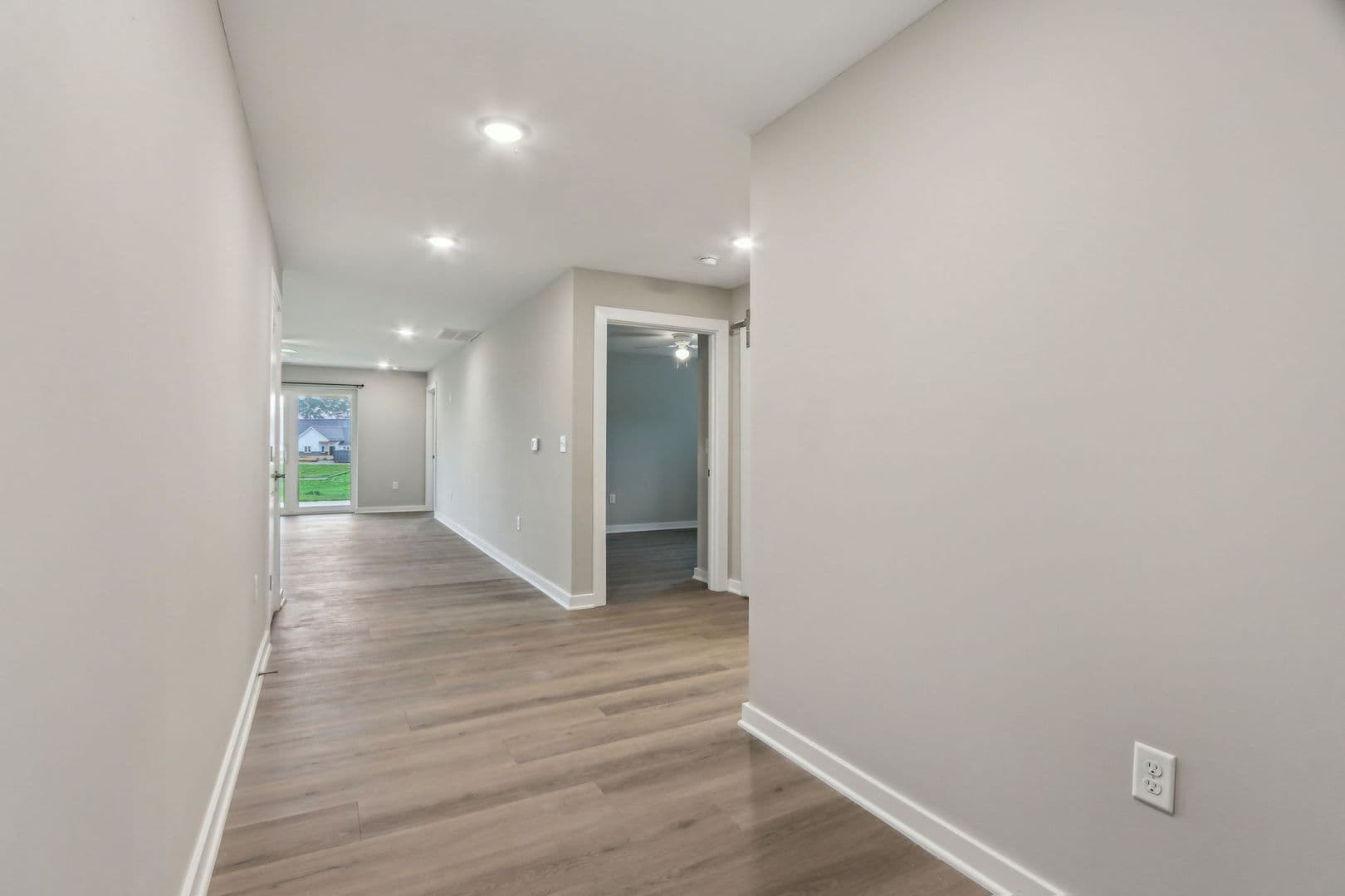 Yorktown Townhome: 9860 W. Smith St