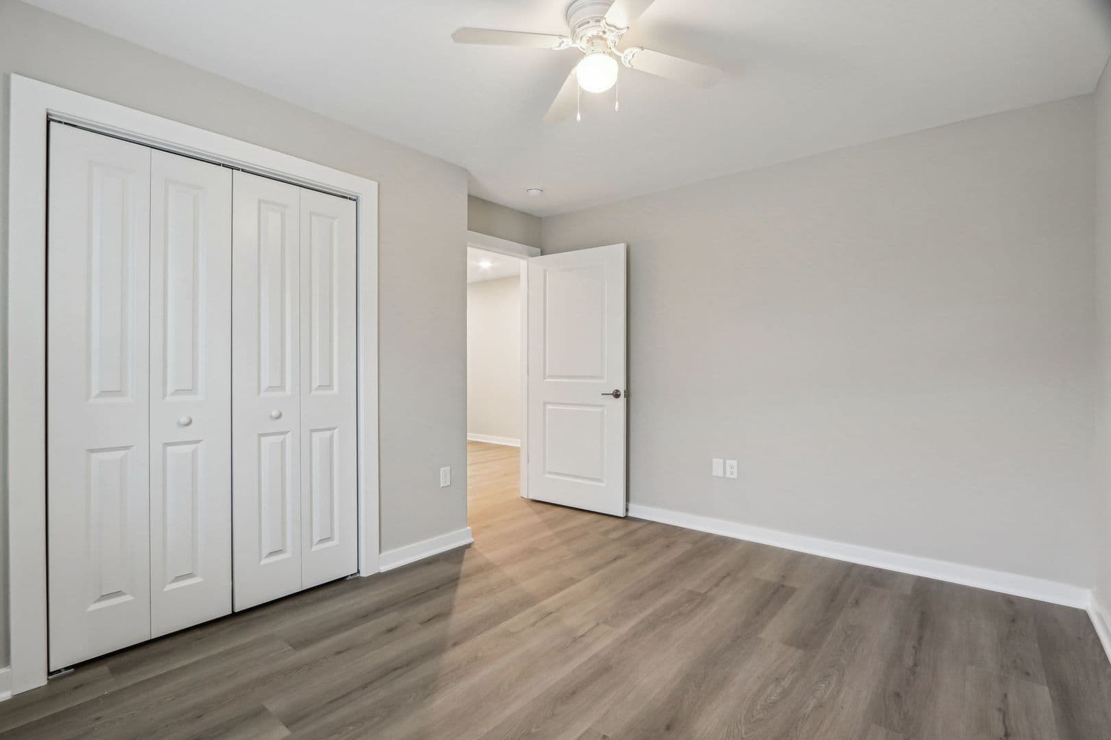 Yorktown Townhome: 9860 W. Smith St
