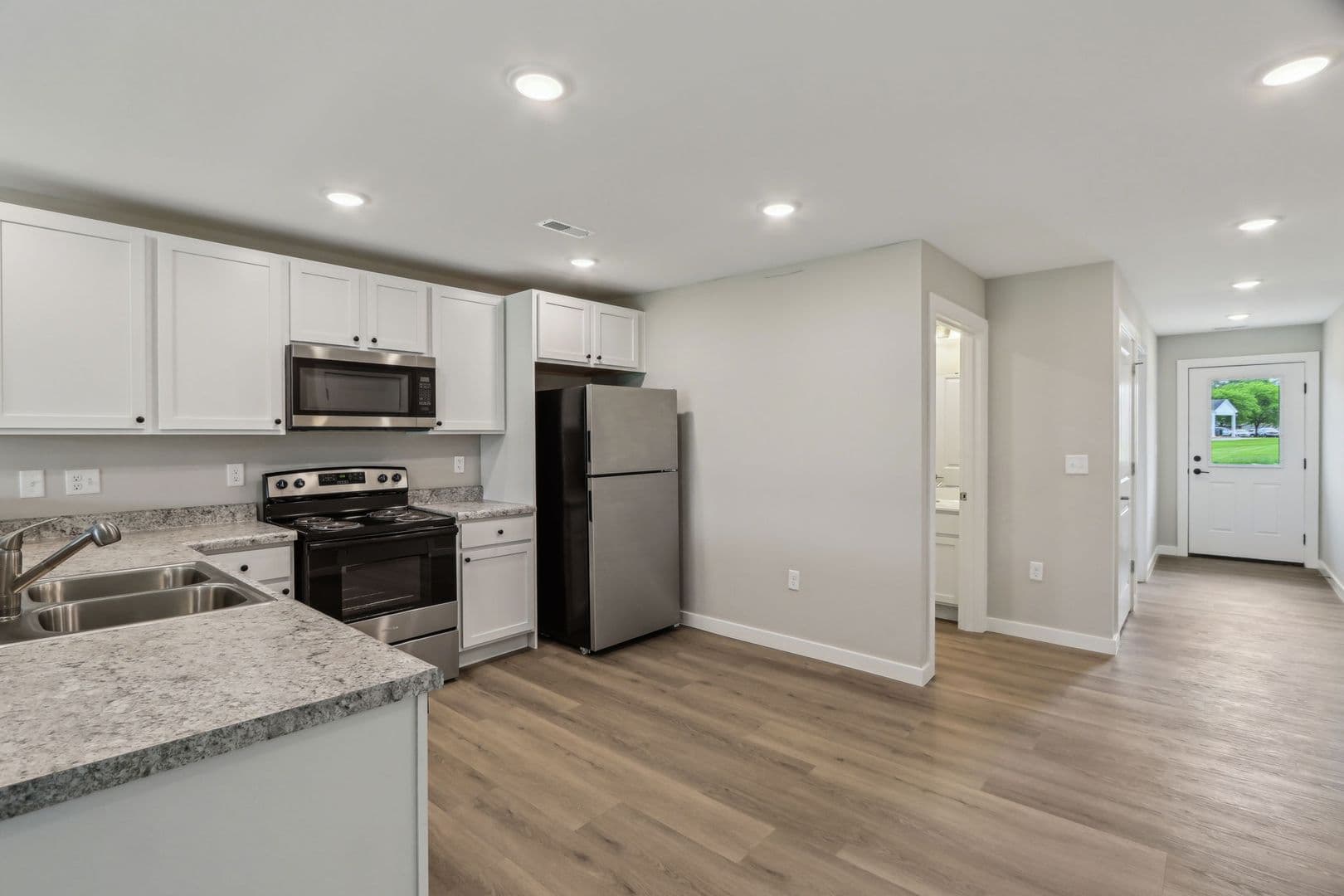 Yorktown Townhome: 9860 W. Smith St