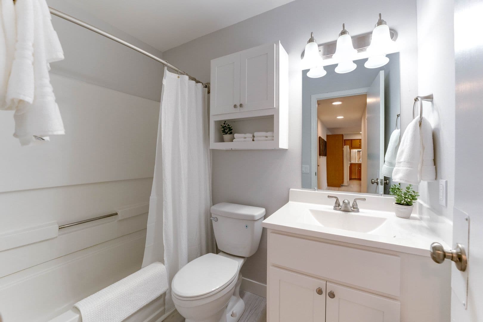 Madison Apartment: 2026-2030 Fish Hatchery Rd
