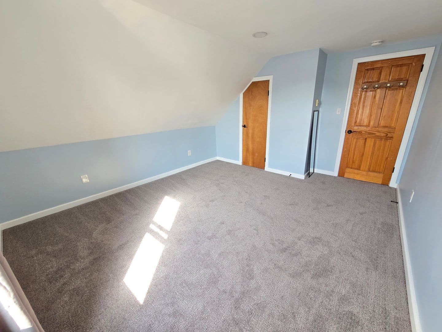 Salem Apartment: 28 Forrester Street
