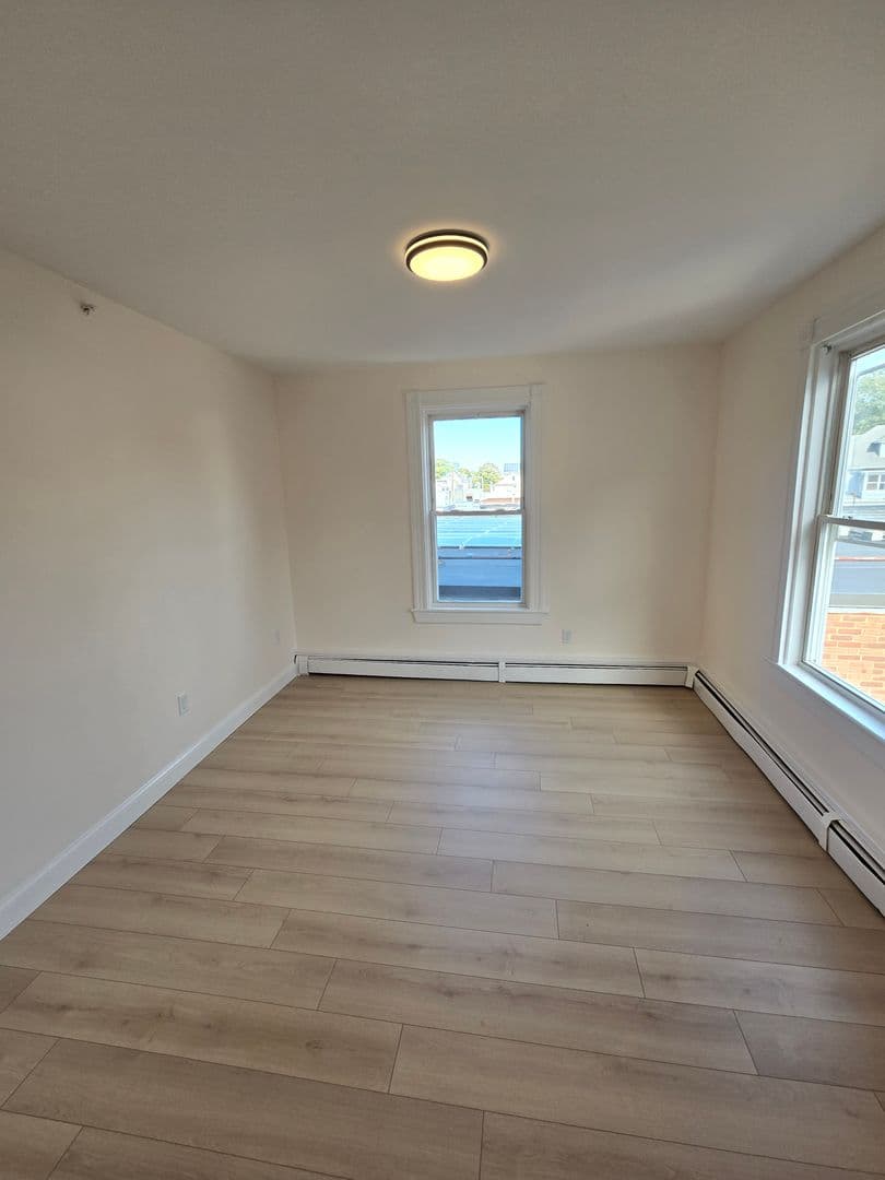 Beverly Apartment: 297-299 Cabot Street