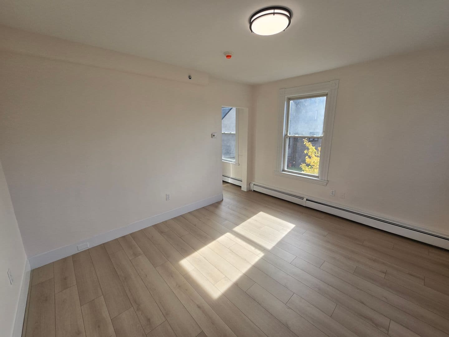 Beverly Apartment: 297-299 Cabot Street