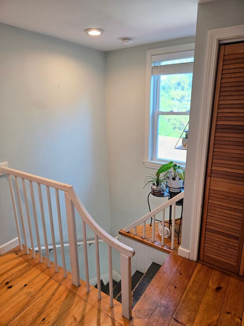 Salem Apartment: 28 Forrester Street
