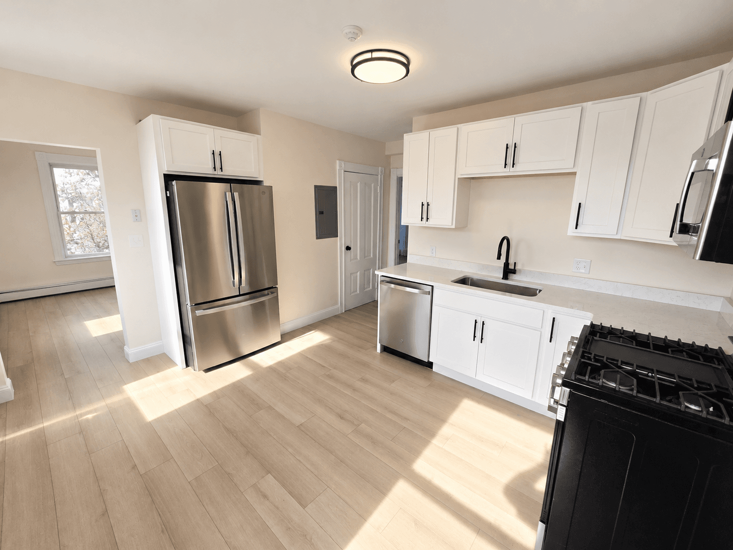 Beverly Apartment: 297-299 Cabot Street