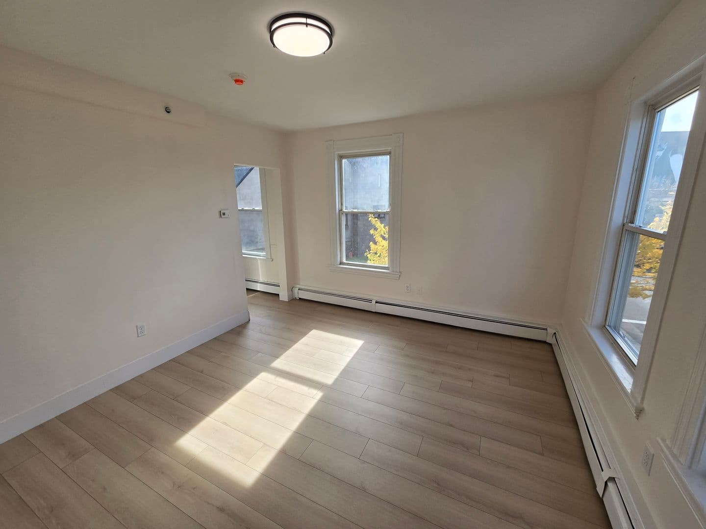Beverly Apartment: 297-299 Cabot Street