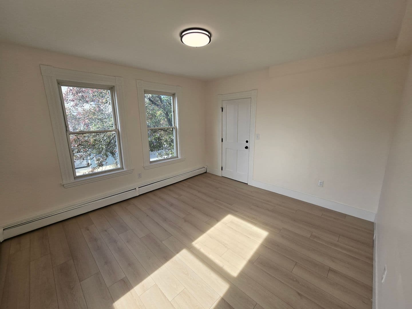 Beverly Apartment: 297-299 Cabot Street