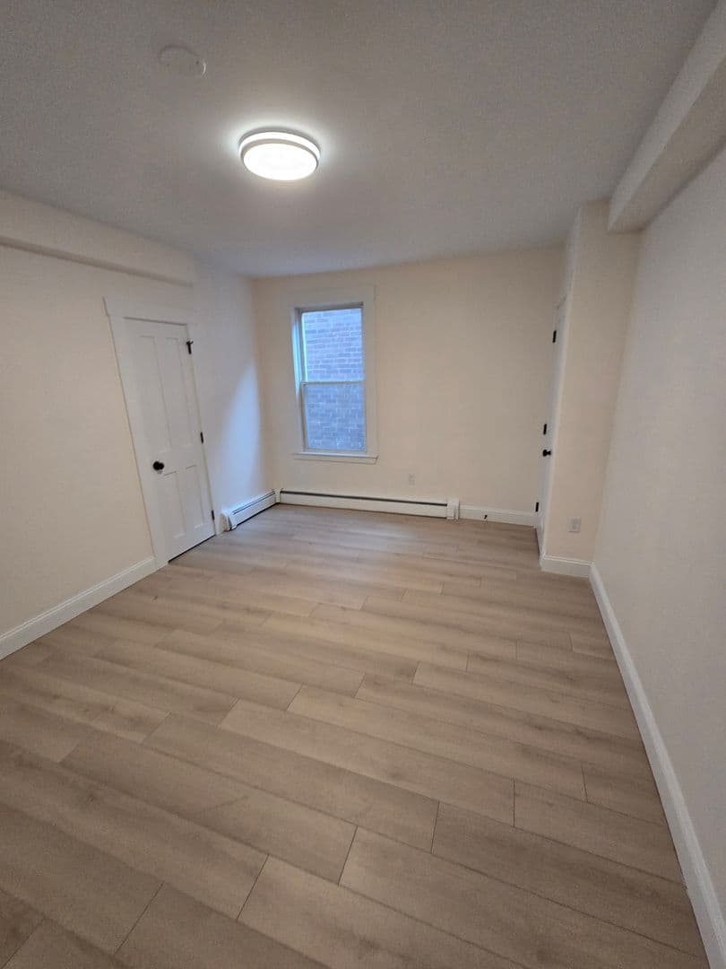 Beverly Apartment: 297-299 Cabot Street