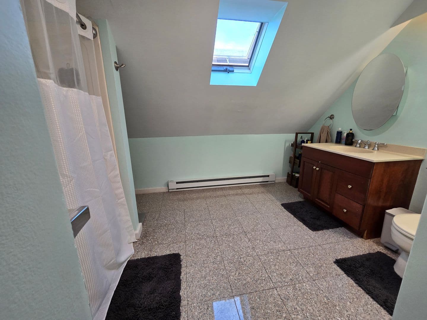 Salem Apartment: 28 Forrester Street