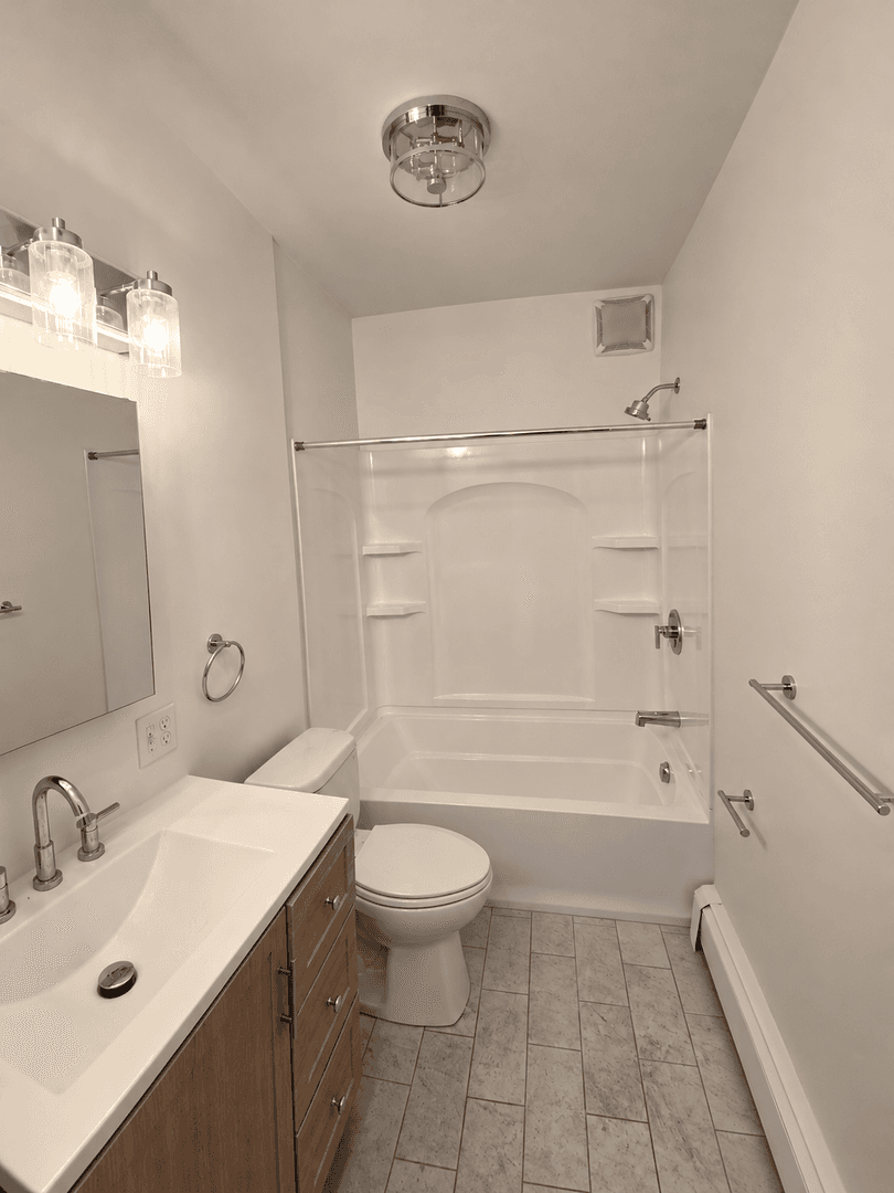 Beverly Apartment: 297-299 Cabot Street