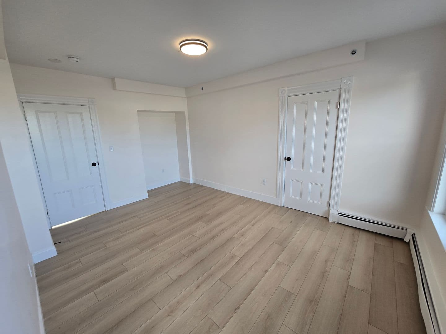 Beverly Apartment: 297-299 Cabot Street