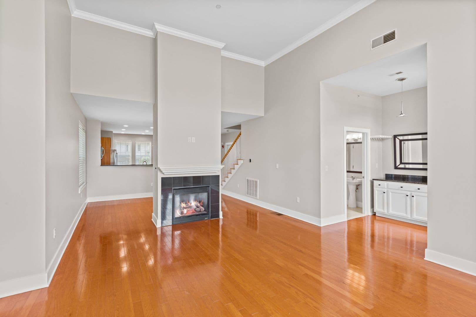 Andover House: 2 Powder Mill Sq. #1