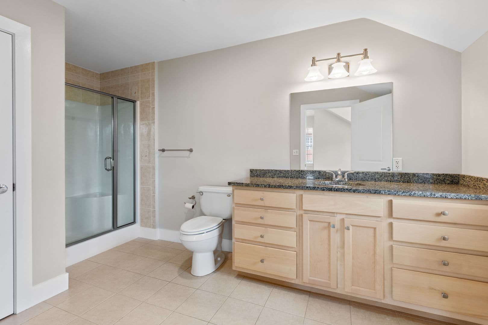 Andover House: 2 Powder Mill Sq. #1