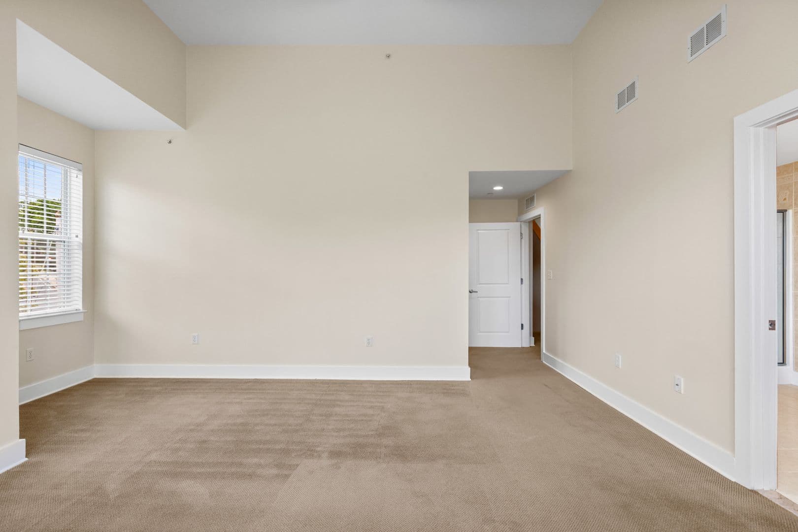 Andover House: 2 Powder Mill Sq. #1