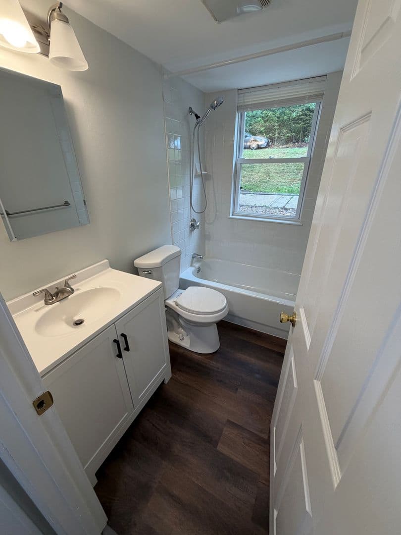 Lowell Apartment: 61 Park Ave West