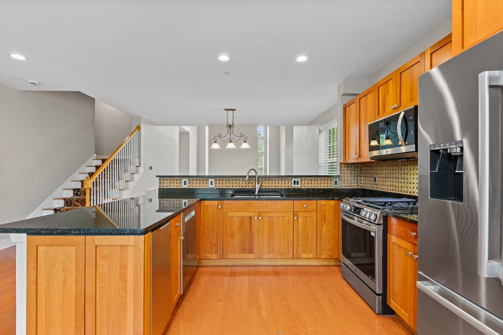 Andover House: 2 Powder Mill Sq. #1