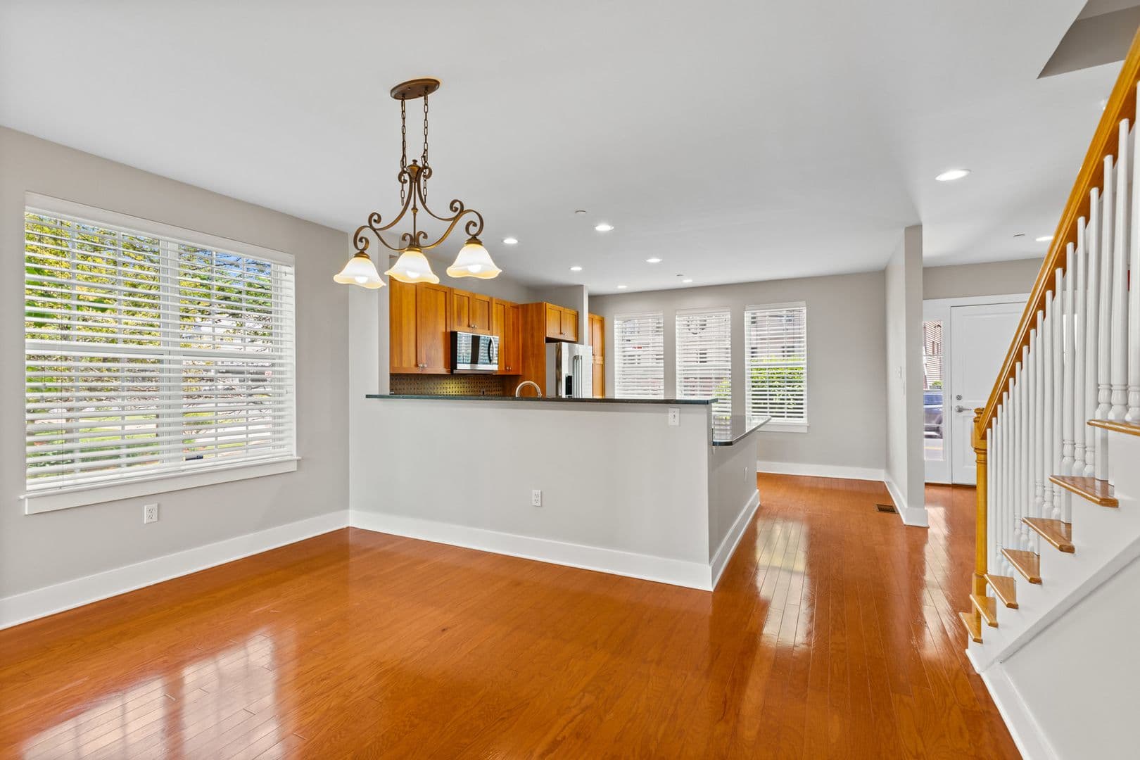 Andover House: 2 Powder Mill Sq. #1