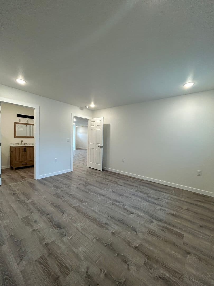 North Pole Apartment: 2644 Roseanne Court - Unit 1