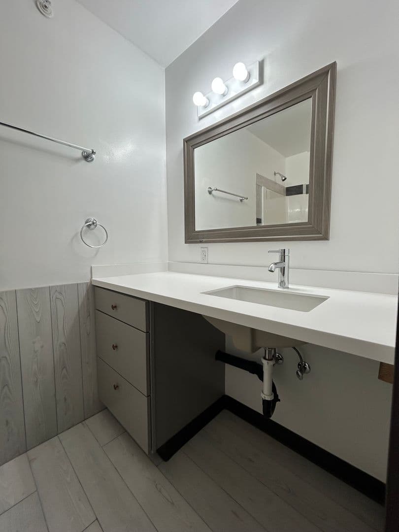 North Pole Apartment: 2727 Park Way