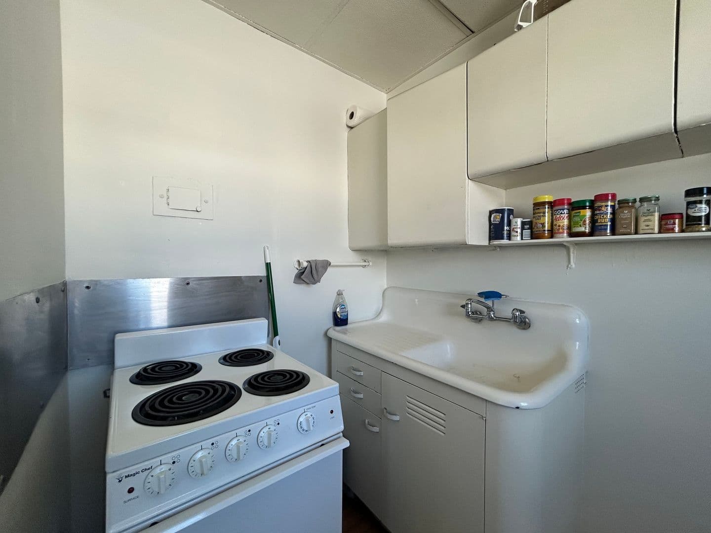 Fairbanks Apartment: 609.5 4th Avenue