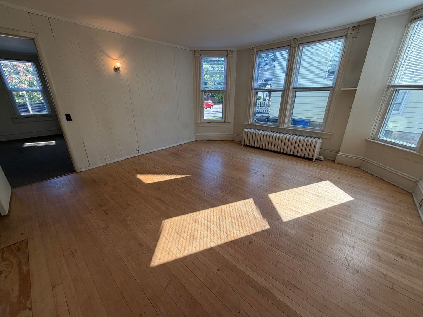 Oshkosh Apartment: 621 Jackson Street