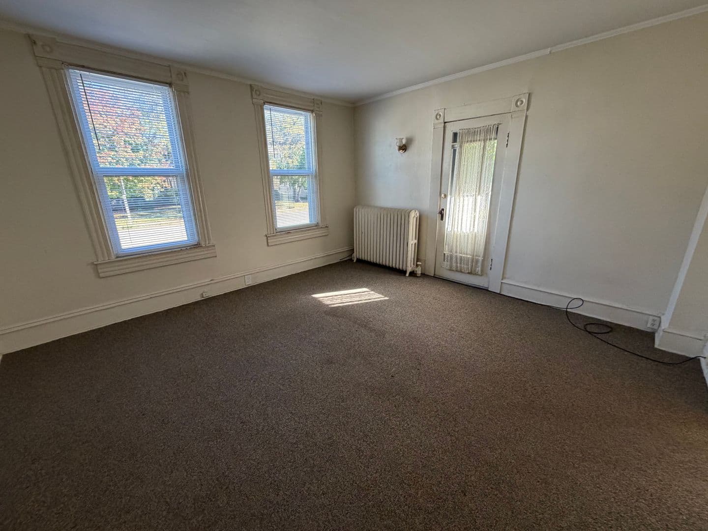 Oshkosh Apartment: 621 Jackson Street