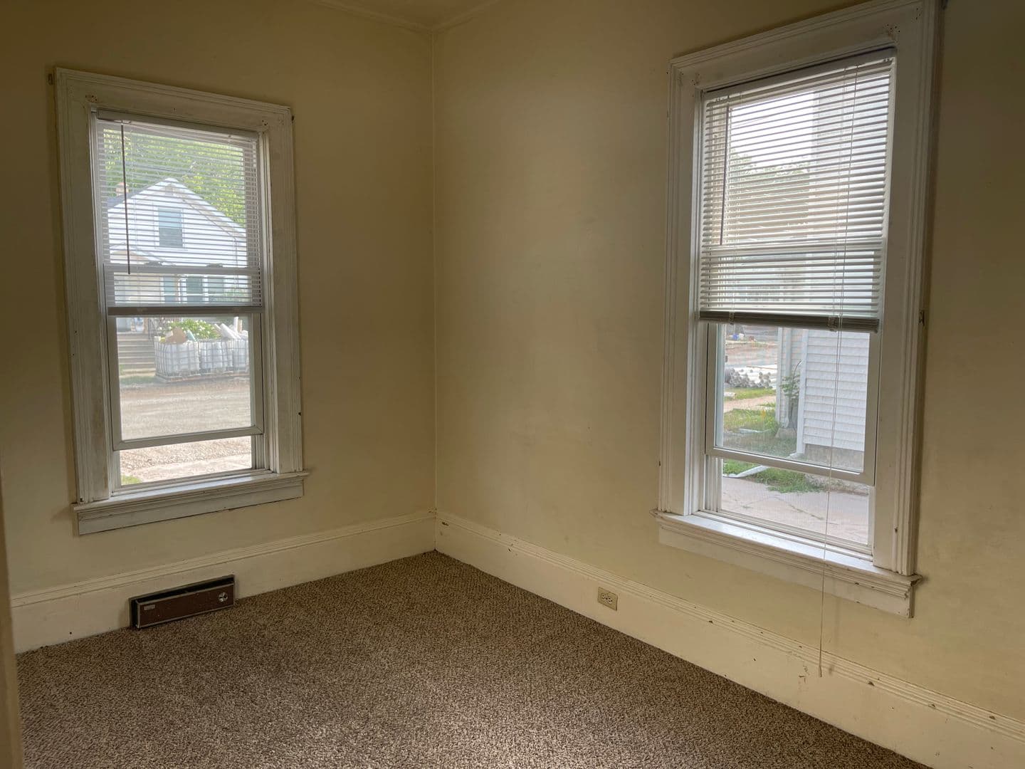 Oshkosh House: 514 W Lincoln