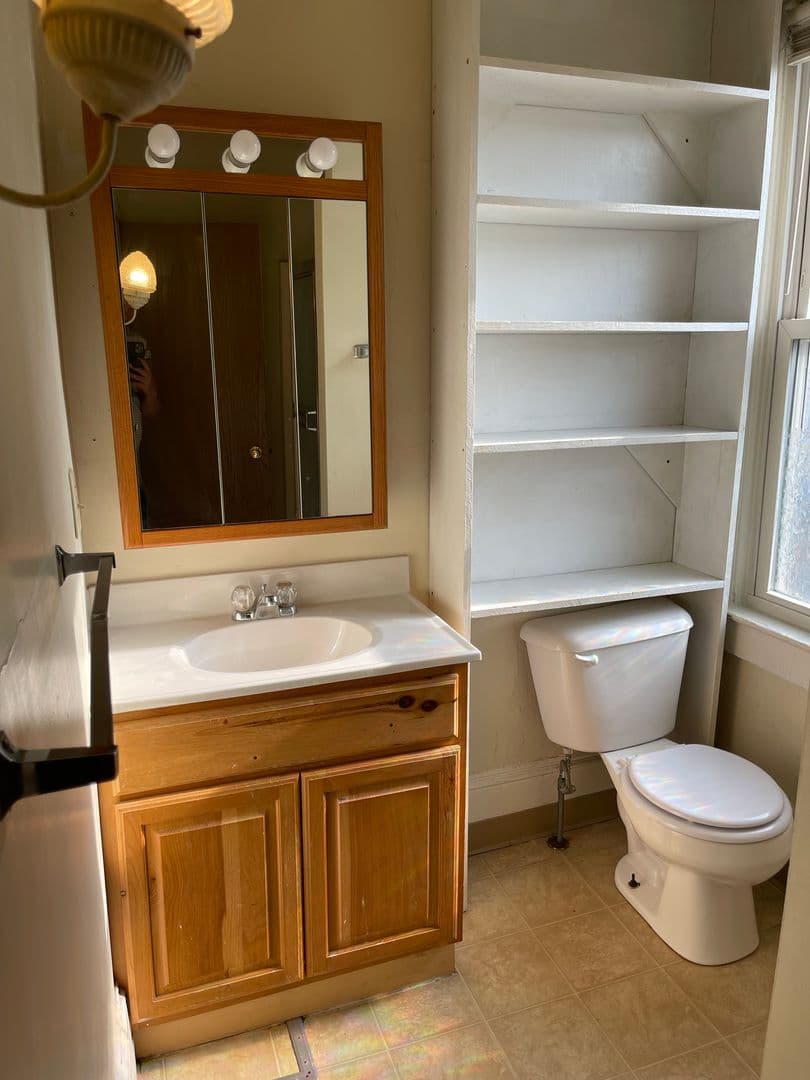 Oshkosh House: 514 W Lincoln