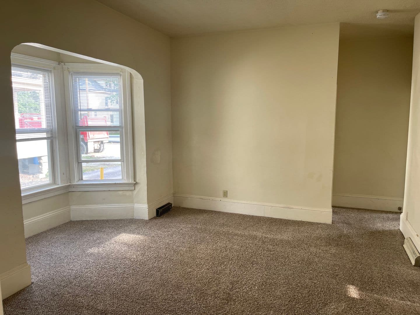 Oshkosh House: 514 W Lincoln