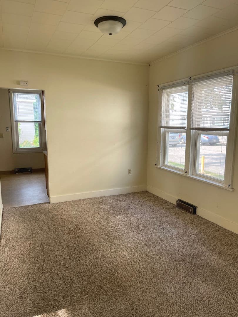 Oshkosh House: 514 W Lincoln