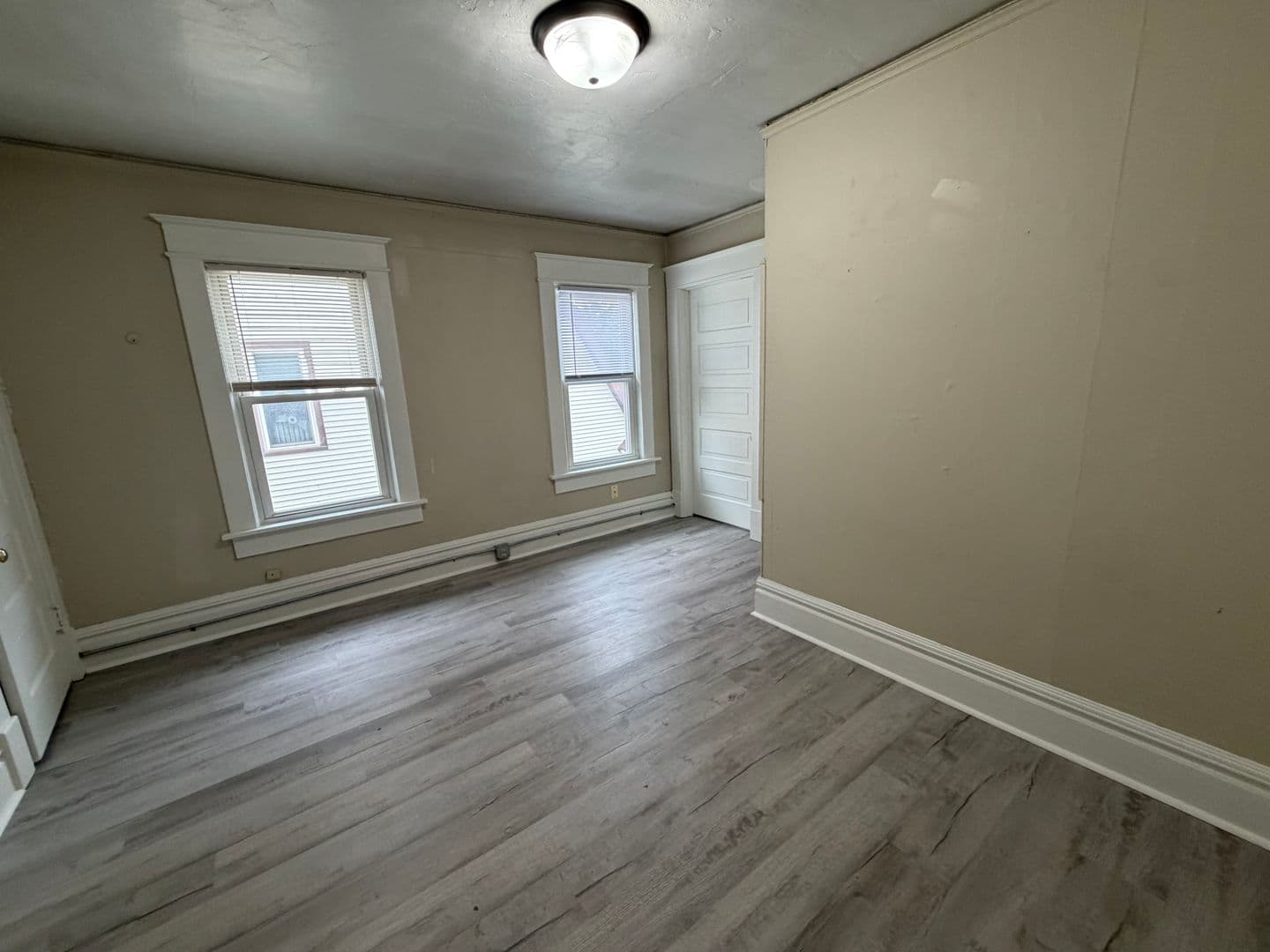 Oshkosh Apartment: 509 High Ave