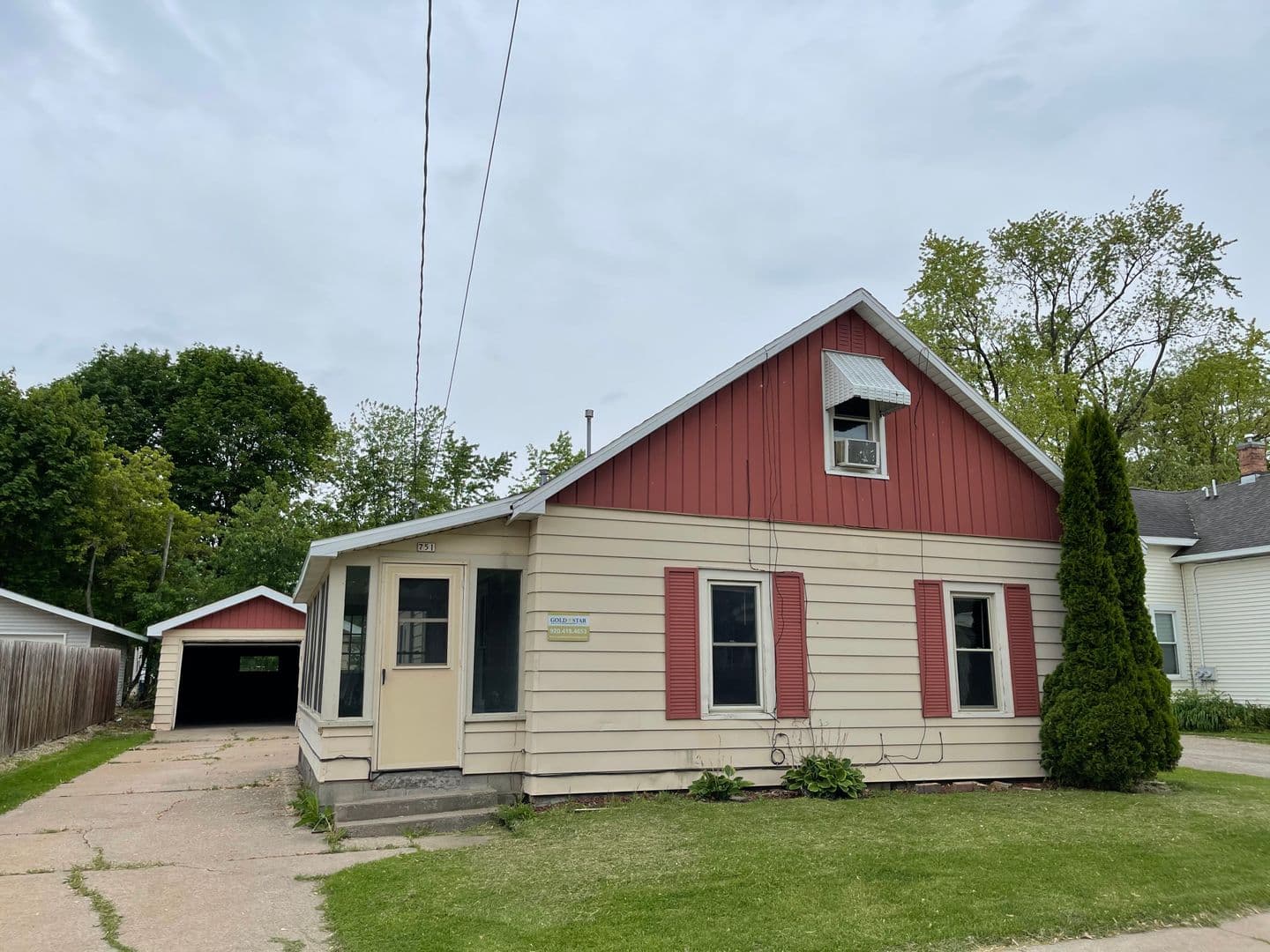 Oshkosh House: 751 Vine