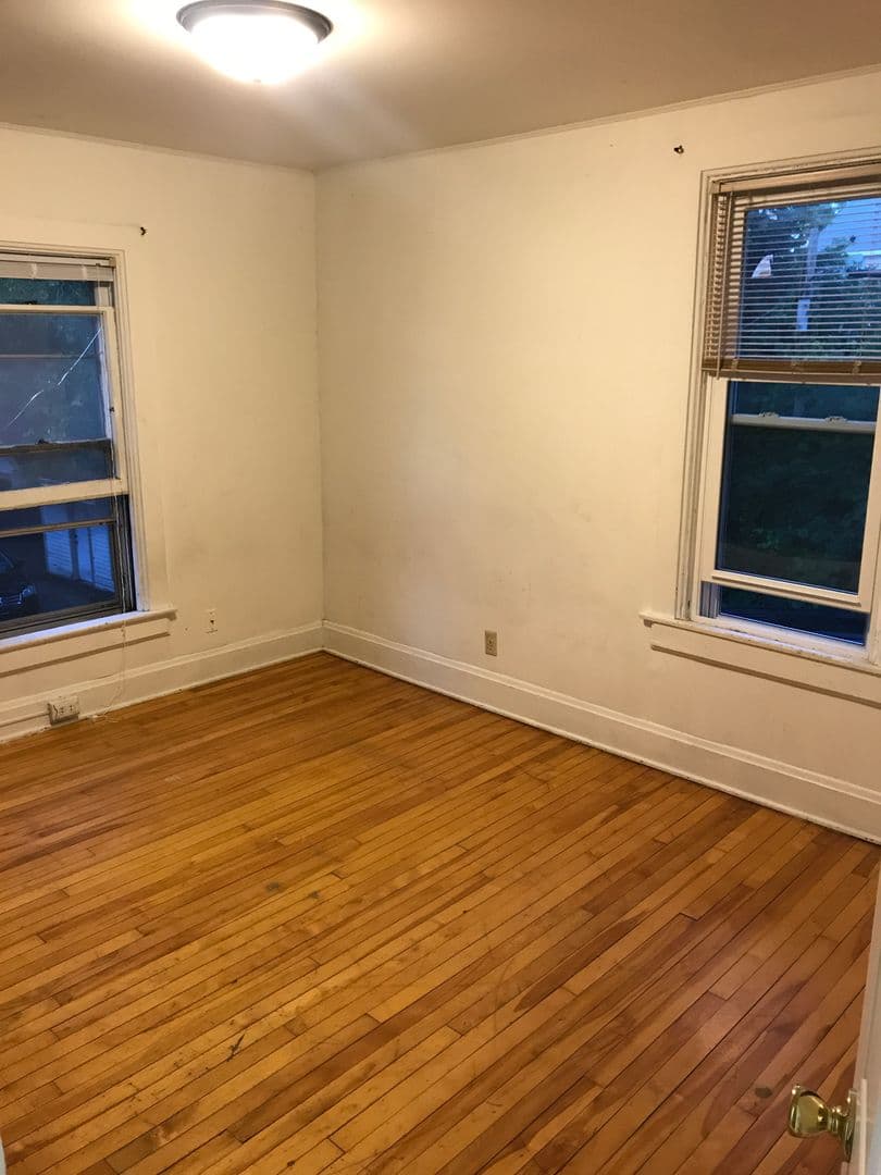 Oshkosh Apartment: 642 Jackson