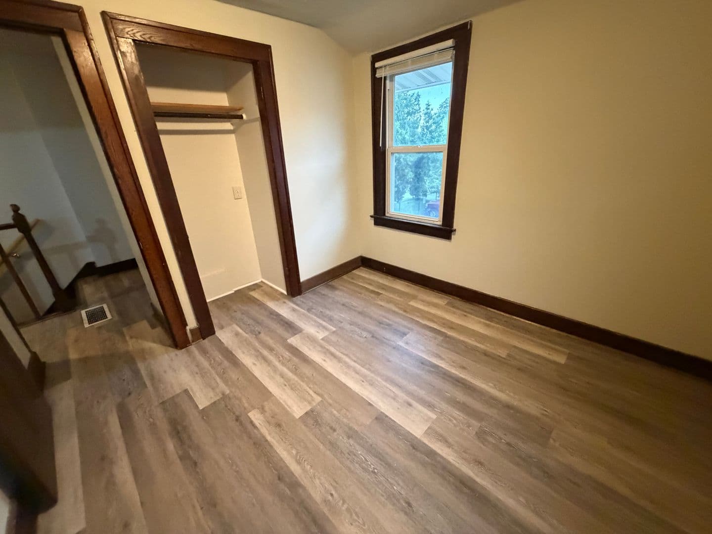 Oshkosh Apartment: 306 Dawes