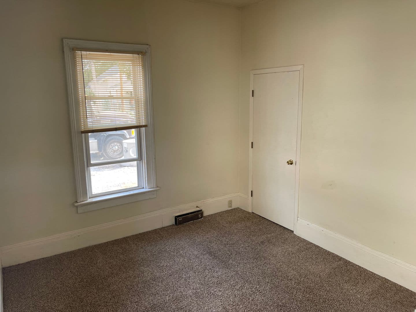 Oshkosh House: 514 W Lincoln