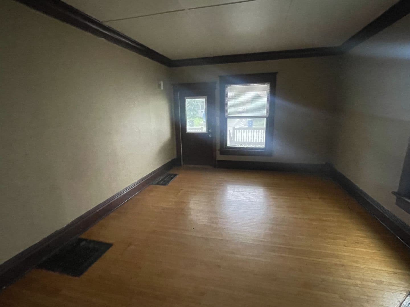 Oshkosh Apartment: 509 High Ave