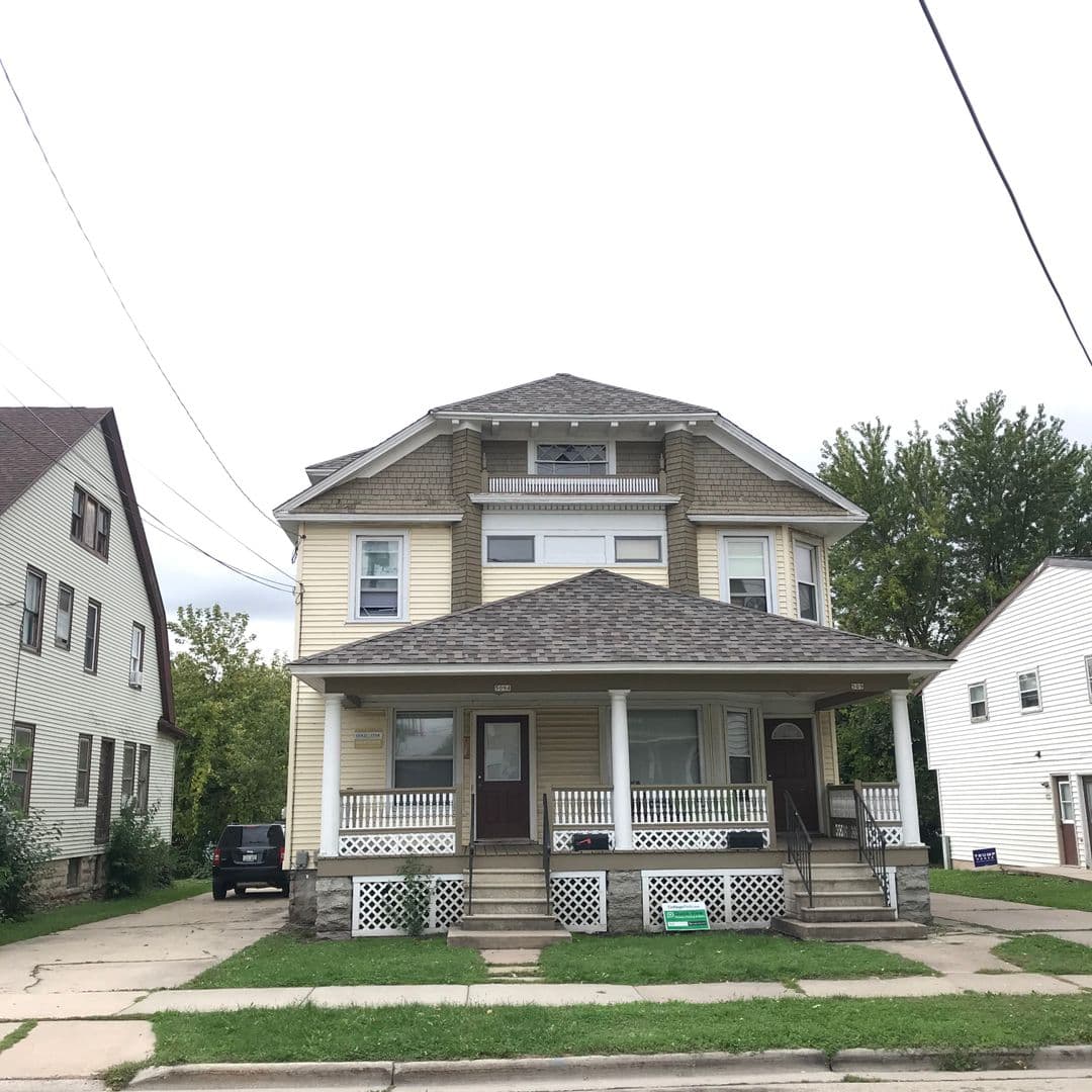 Oshkosh Apartment: 509 High Ave
